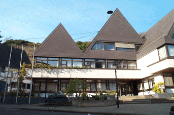 Verwaltungsgebäude Rhens
